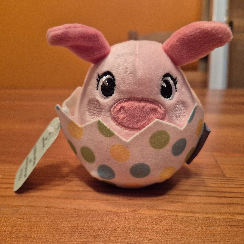 Brand new Hallmark Pig In An Egg Pull String Vibrating Easter Plush